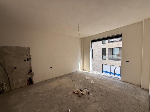 Tirane, shitet apartament 2+1+Aneks+Ballkon Kati 1, 110 m² 265.000 € (Liqeni i thate)