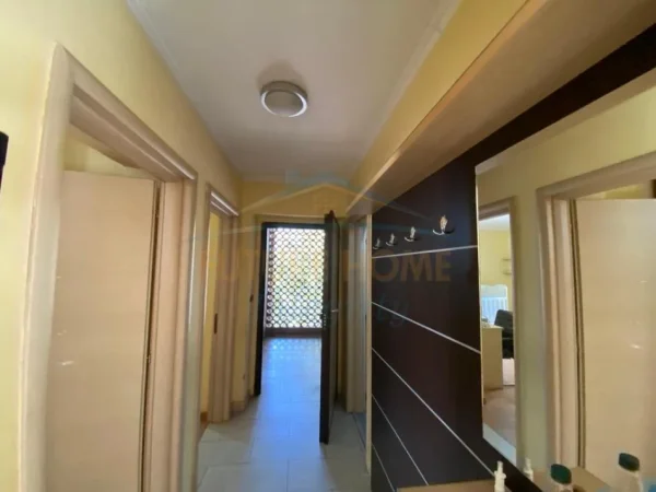 Tirane, jepet me qera apartament 2+1 Kati 3, 69 m² 600 € (21 DHJETORI)