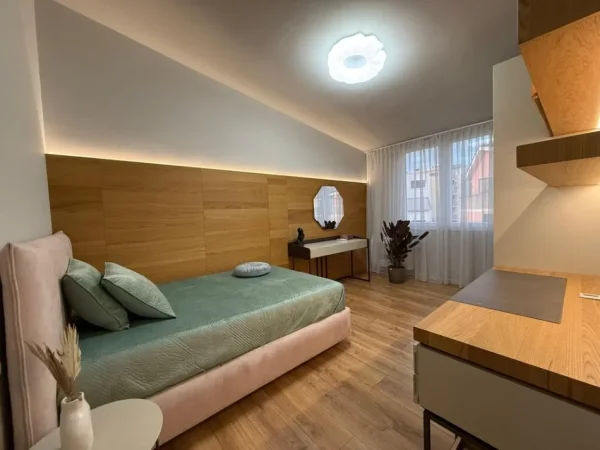 Tirane, shitet apartament 3+1+Aneks+Ballkon Kati 7, 200 m² 440.000 € (Liqeni i thate)