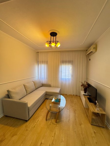 Tirane, shitet apartament 1+1+Ballkon Kati 2, 54 m² 112.000 € .Rruga Bardhyl.