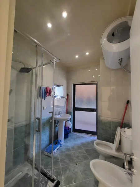 Tirane, shitet apartament 1+1+Ballkon Kati 4, 100.000 € 