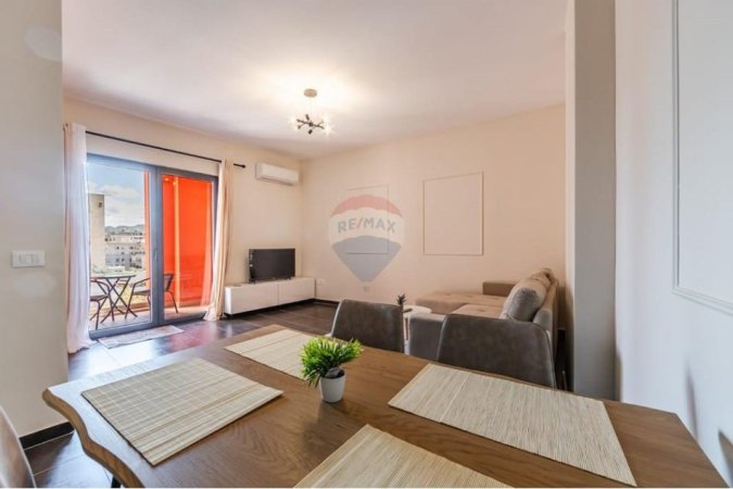 Tirane, jepet me qera apartament 1+1+Ballkon , 70 m² 1.000 € (Rruga e Kavajes)