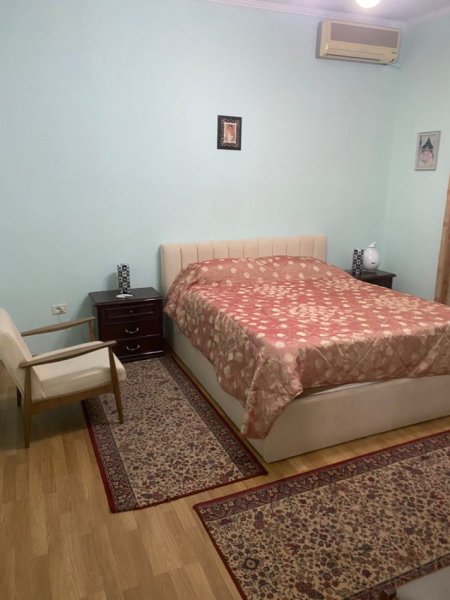 Jepet me Qera Apartament 3+1+2 ne Rrugen Bardhyl 5 Minuta nga Qendra