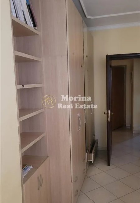 Tirane, jepet me qera apartament 2+1+Ballkon Kati 3, 100 m² 500 € (Astir)