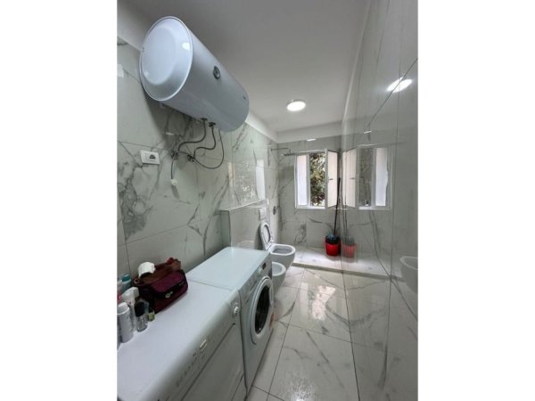 Tirane, shitet apartament 1+1 Kati 2, 68 m² 165.000 € (KOMUNA E PARISIT)