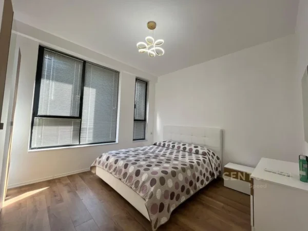Tirane, jepet me qera apartament 2+1 Kati 5, 100 m² 750 € (Rruga Jordan Misja, Bulevardi Ri Tirana Albania)