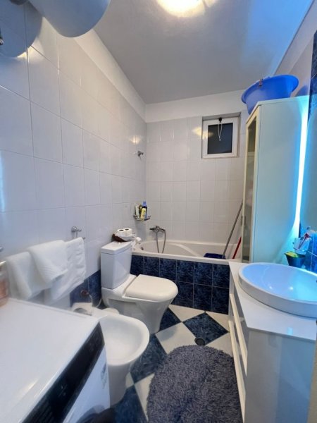 Jepet  Apartament Modern  1+1 ne Qender te Tiranes tek  Rruga  Fortuzi , 600 Euro