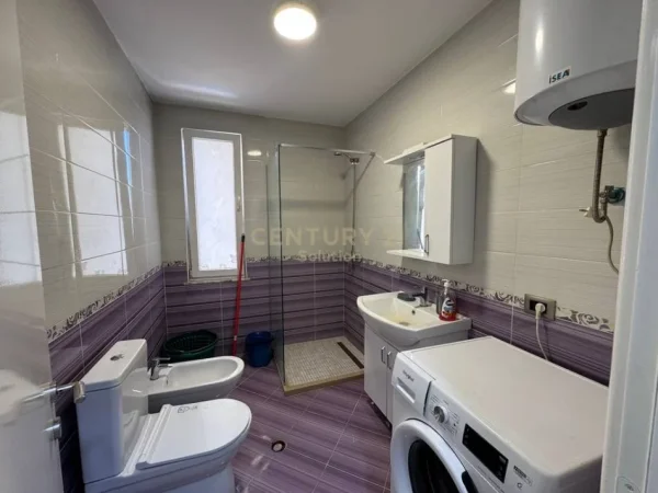 Tirane, jepet me qera apartament 2+1 Kati 4, 103 m² 620 € (Rr. Teodor Keko Tirana Albania)