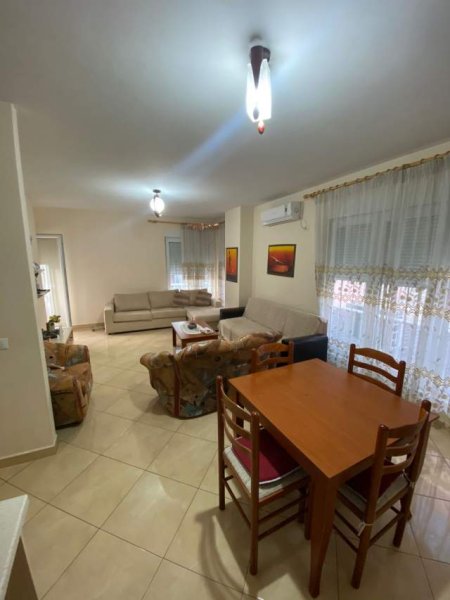 Tirane, shitet apartament 2+1+BLK Kati 6, 95 m² 195.000 Euro (Rruga e Kavajes)