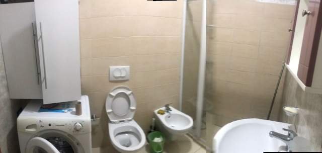 Tirane, jap me qera apartament 1+1 Kati 2, 80 m² 50.000 Leke (Selvia)