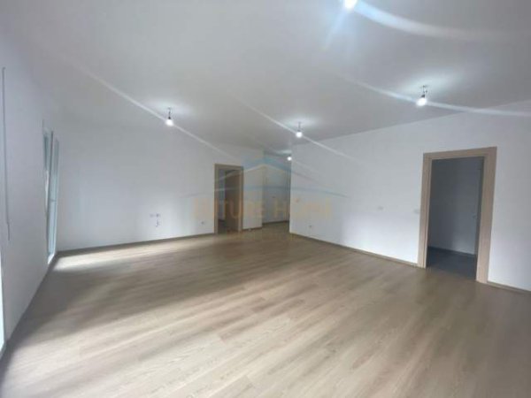 Tirane, jepet me qera apartament 1+1+BLK Kati 1, 90 m² 320 Euro (DON BOSKO)