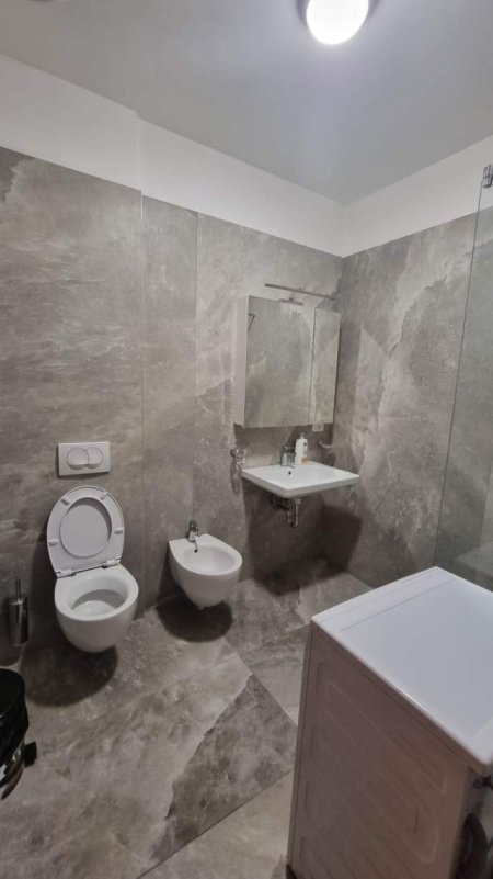 Tirane, jepet me qera apartament 2+1+BLK Kati 6, 105 m² 550 Euro (Selvia)