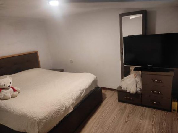 Tirane, jepet me qera apartament duplex 2+1+BLK Kati 1, 75 m² 40.000 Leke (Rruga Muhamed Deliu)