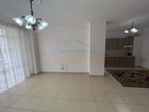 Tirane, shitet apartament 2+1 Kati 2, 110 m² 105.000 Euro (Vila L)