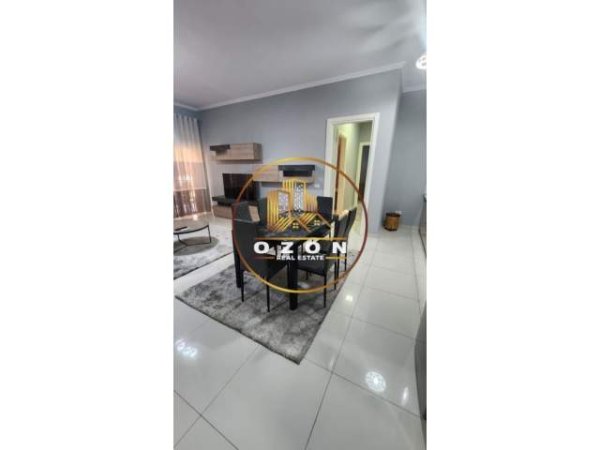 Tirane, jepet me qera apartament 2+1+A+BLK Kati 3, 126 m² 900 Euro (RRUGA E KAVAJES)