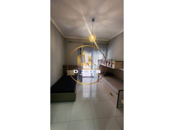 Tirane, jepet me qera apartament 2+1+A+BLK Kati 3, 126 m² 900 Euro (RRUGA E KAVAJES)