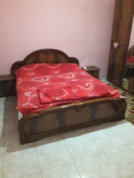 Tirane, jap me qera apartament 3+1 Kati 6, 127 m² 300 Euro (Terminali)