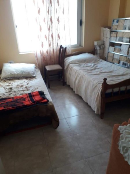 Tirane, jap me qera apartament 3+1 Kati 6, 127 m² 300 Euro (Terminali)