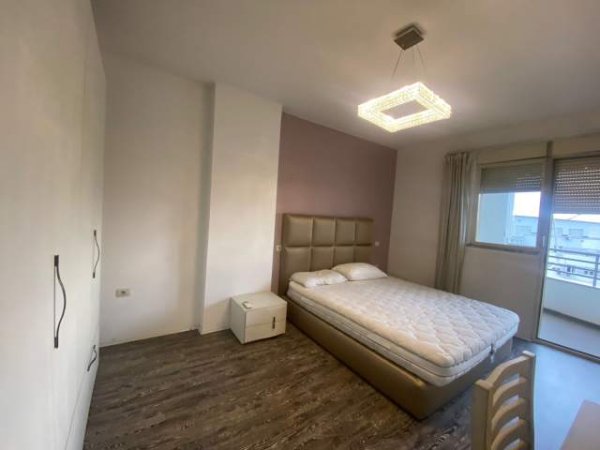 Tirane, jepet me qera apartament 2+1+BLK Kati 7, 110 m² 600 Euro Don Bosko pran Viva Market