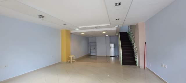 Tirane, jepet me qera ambjent biznesi Kati 0, 66 m² 1.000 Euro (Rruga e Elbasanit)