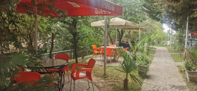 Jepet me qera Restorant "Natyra", 3km larg Aeroportit