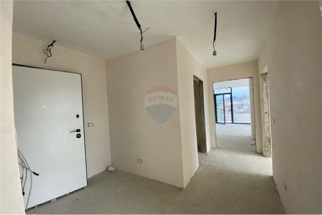 Tirane, shitet apartament 3+1+A+BLK Kati 8, 168 m² 449.000 Euro (Rruga Kristo Luarasi)