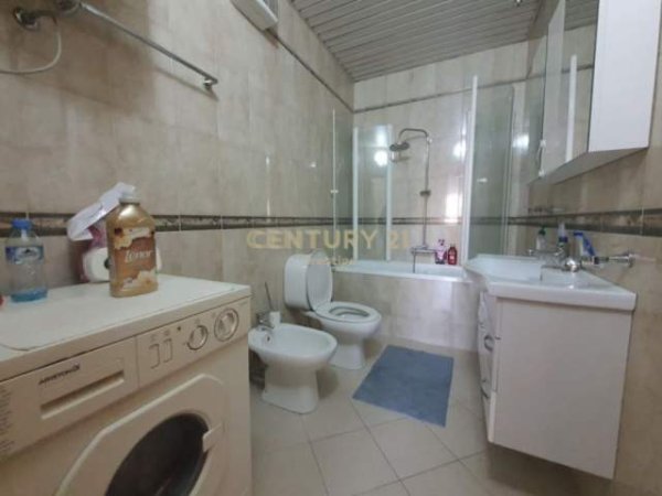 Tirane, jepet me qera apartament 2+1+A+BLK Kati 9, 110 m² 600 Euro (Juridiku)