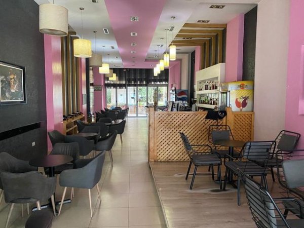 Tirane, jepet me qera lokal Kati 0, 124 m² 700 Euro (Brryli)