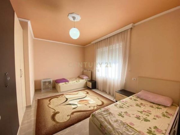 Tirane, shitet apartament 2+1+A+BLK Kati 3, 147 m² 143.000 Euro (Kopshti Botanik Tirane)