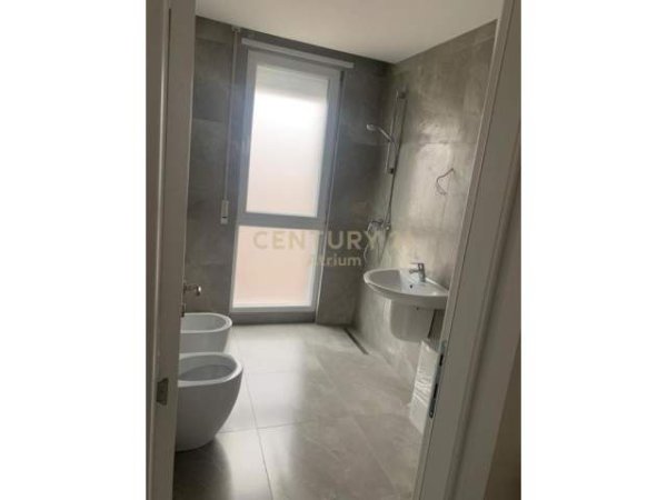 Tirane, jepet me qera apartament 2+1+BLK Kati 6, 98 m² 550 Euro (Don Bosco)