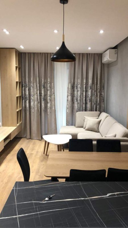 Tirane, jepet me qera apartament 1+1+BLK Kati 6, 500€  Rruga: ‘’Ndre Mjeda’’