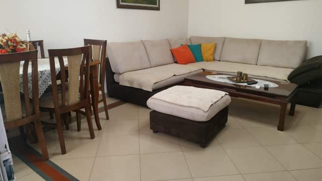Tirane, jepet me qera apartament 2+1 Kati 4, 90 m² 450 Euro (Shkolla e baletit, Rruga Petro Nini Luarasi.)