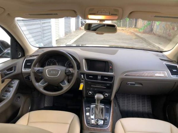 Tirane, shes xhip AUDI Q5 PREMIUM 2.0 T BENZINE FULL FULL OPTION  Viti 2014,