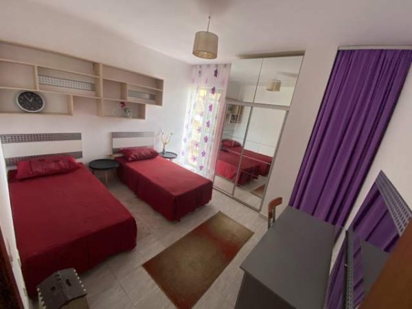 Tirane, jepet me qera apartament 2+1+BLK Kati 4, 120 m² 550 Euro (prane Kishes Katolike)
