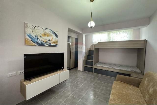 Tirane, jepet me qera apartament 1+1 Kati 1, 50 m² 250 Euro