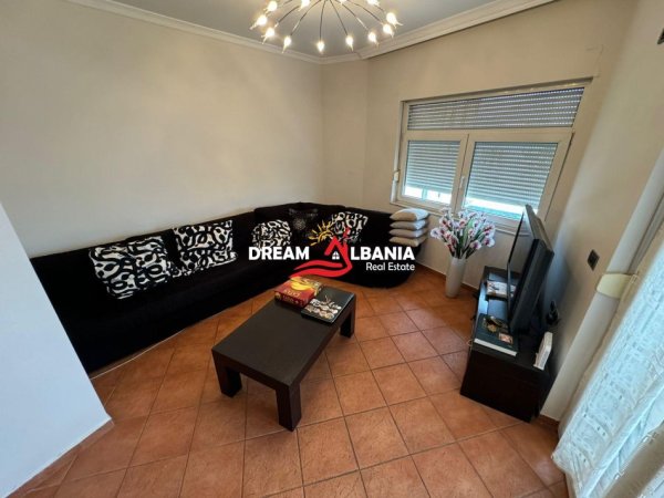 Tirane, jepet me qera apartament 2+1 , 130 m² 700 € (ne Don Bosko, prane Bar Artistit)