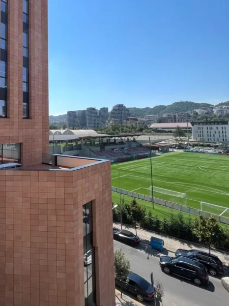 Tirane, jepet me qera ambjent biznesi Kati 0, 300 m² 2500€ (Rruga e kosovareve)