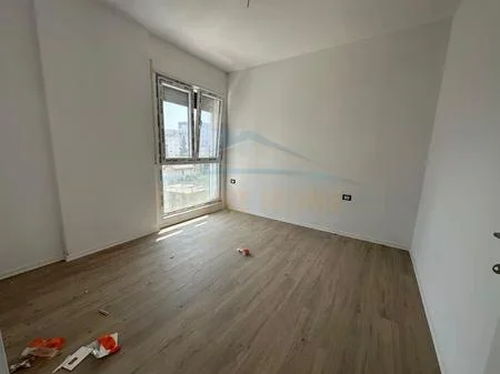 Tirane, shitet apartament 2+1 Kati 3, 107 m² 183.260 € (Jordan Misja)