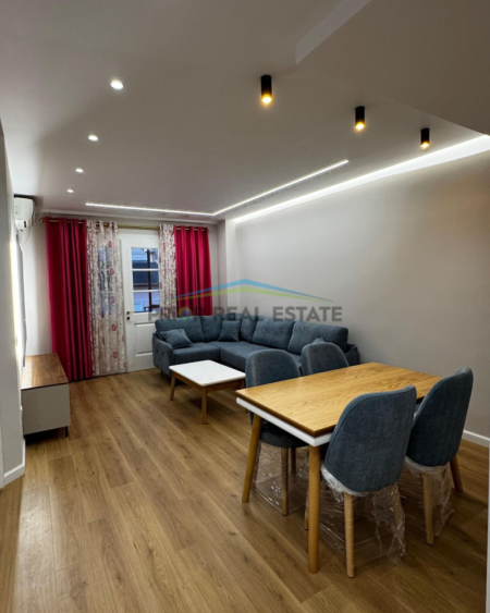 Tirane, shitet apartament 1+1+Ballkon Kati 2, 77 m² 140.000 € (te Leonora)