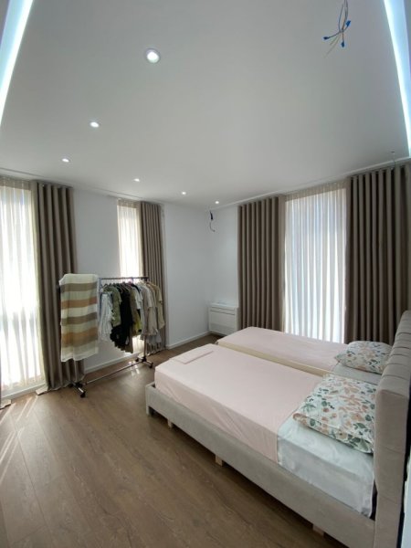 Tirane, shes apartament 3+1+Ballkon , 150 m² 320.000.000 € (Rruga Jordan Misja)