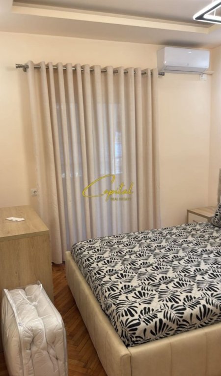 Tirane, jepet me qera apartament 1+1 Kati 2, 75 m² 600 € (RRUGA E DIBRES)