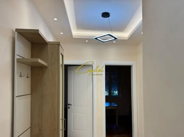 Tirane, jepet me qera apartament 1+1 Kati 2, 75 m² 600 € (RRUGA E DIBRES)