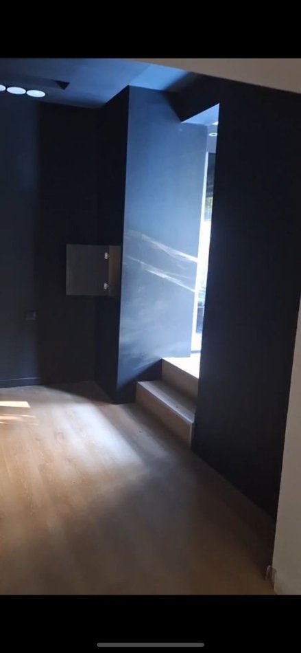 Tirane, jepet me qera ambjent biznesi Kati 1, 100 m² 2.000 € (BLLOK)