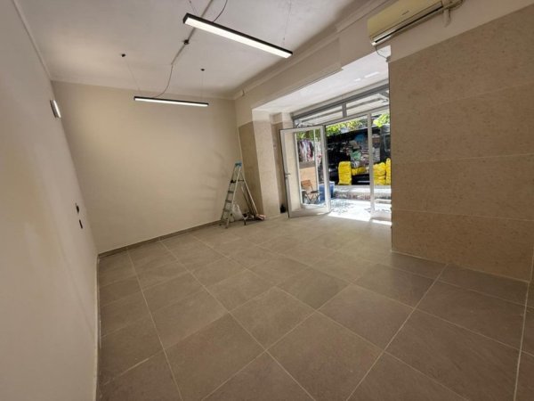 Tirane, jepet me qera ambjent biznesi Kati 0, 30 m² 500 € 