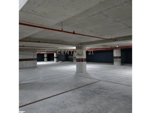 Apartament 2+1+2 me Post Parkimi për qira  1.300 € (Rruga Mine Peza)