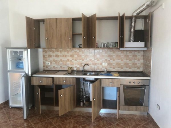Tirane, shitet apartament 3+1 Kati 6, 117 m² 117.000 € (CASA ITALIA)