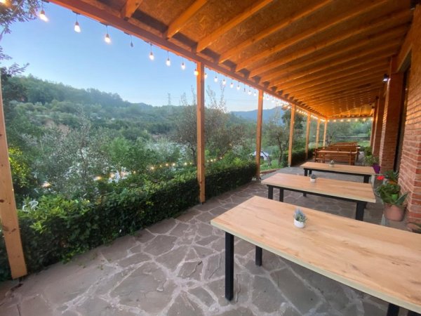 Jepet me Qera Restorant në Ibë,  vetëm pak minuta larg Tiranës . , Kati 0, 1.000 €uro