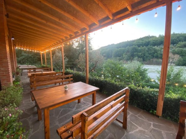 Jepet me Qera Restorant në Ibë,  vetëm pak minuta larg Tiranës . , Kati 0, 1.000 €uro