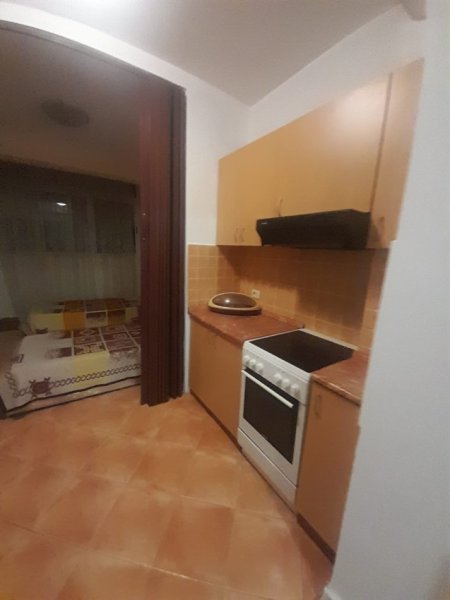 Tirane, jepet me qera apartament 2+1 Kati 3, 81 m² 600 € (Prane Inxhinjerise, ne 21 Dhjetori)