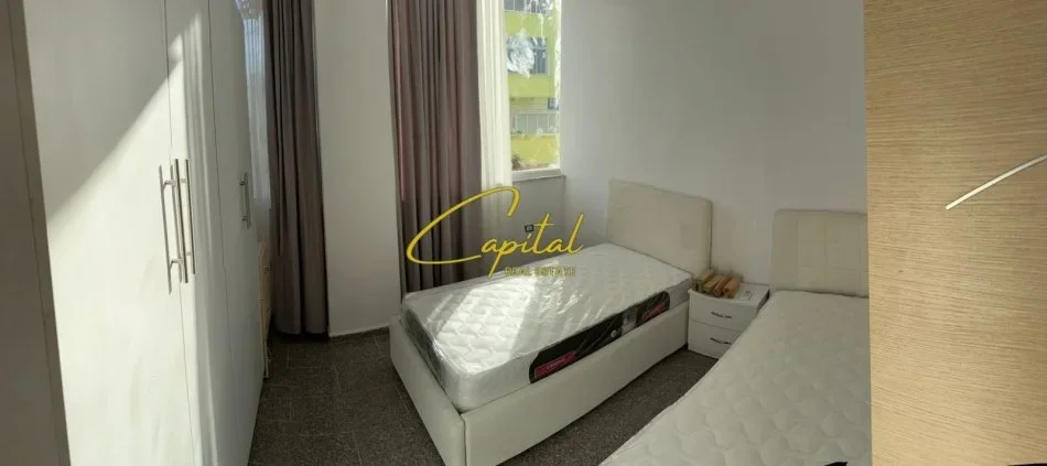 Tirane, jepet me qera apartament 2+1 Kati 1, 100 m² 650 € (BULEVARDI I RI)